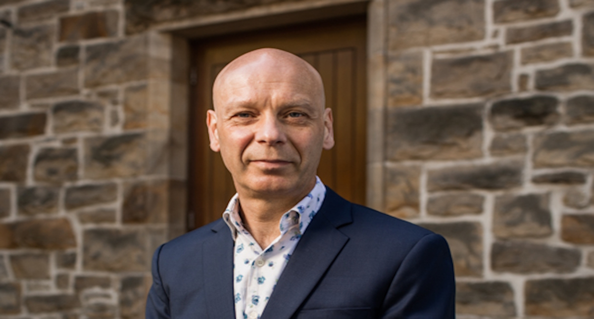 Professor Simon Haslam CDir