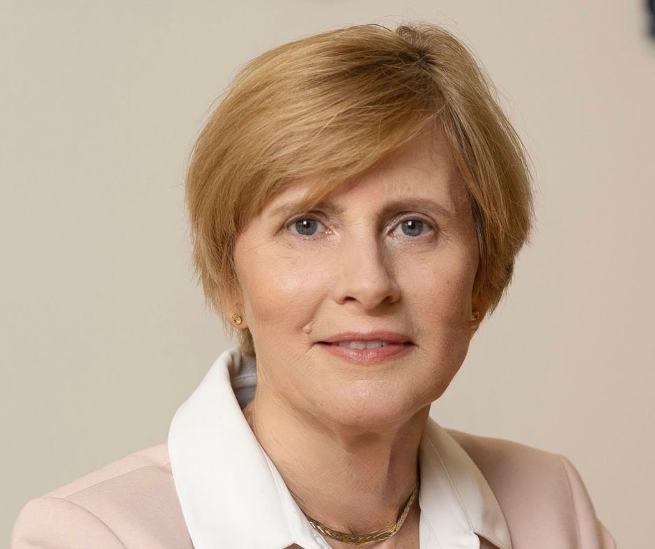 Lorraine Wrafter CDir